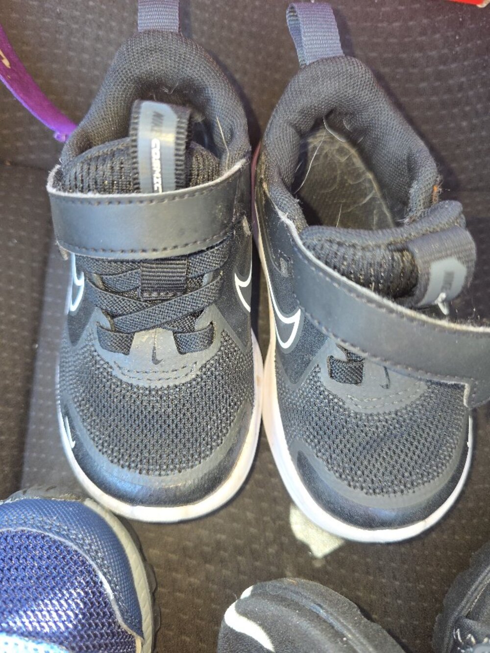 Boys toddler shoes 6c